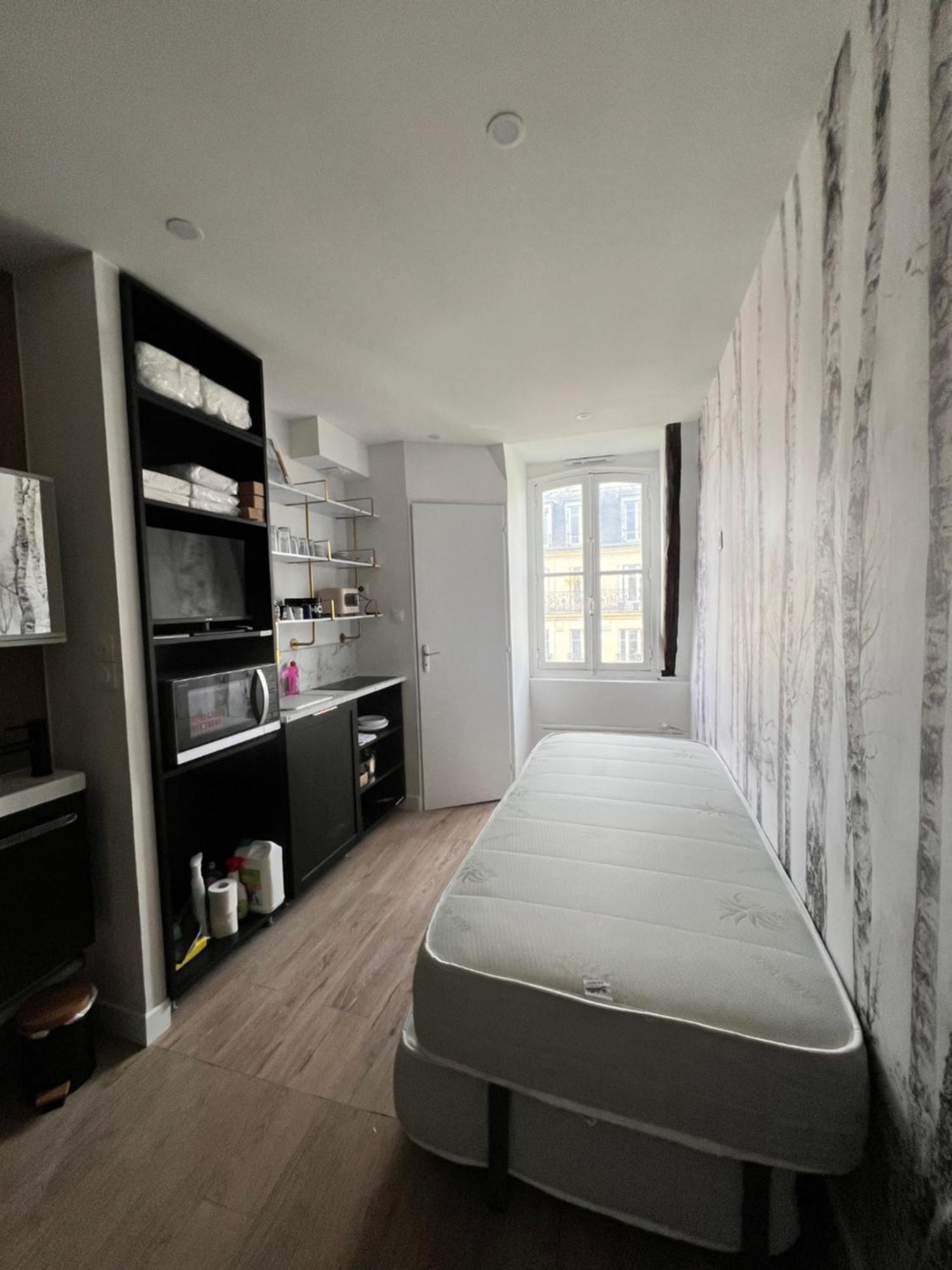 Batignolles, Montmartre Chambre 12M2 , Metro 13 Et 14 Paris Eksteriør billede